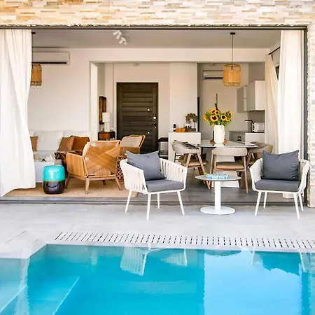 Chris Le Mare Gold Luxury Willa