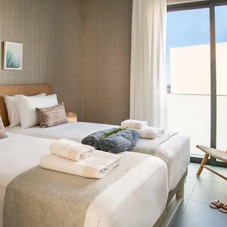 Chris Le Mare Gold Luxury Willa