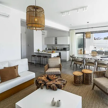 וילה Chris Le Mare Gold Luxury פרוטאראס